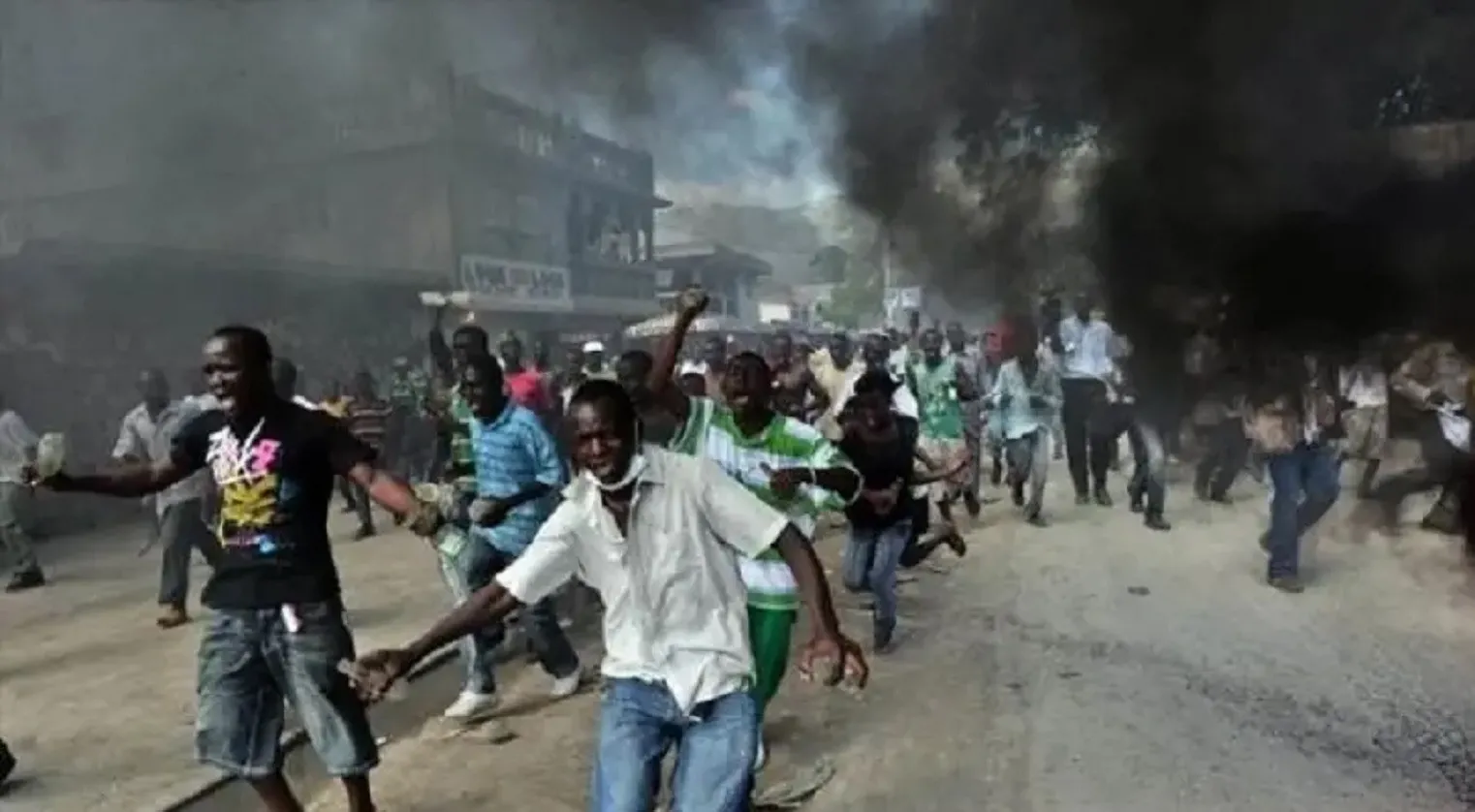 Miles de haitianos protestan contra costo de alimentos y combustibles |  Acento