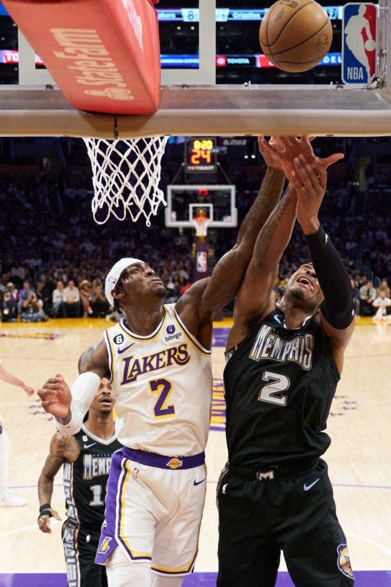 Lakers destrozan a Grizzlies con un huracán en el primer cuarto
