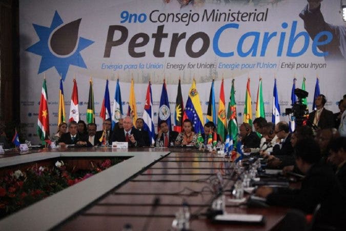 Relanzamiento de Petro Caribe