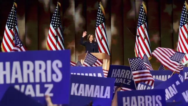 Kamala Harris durante un discurso.